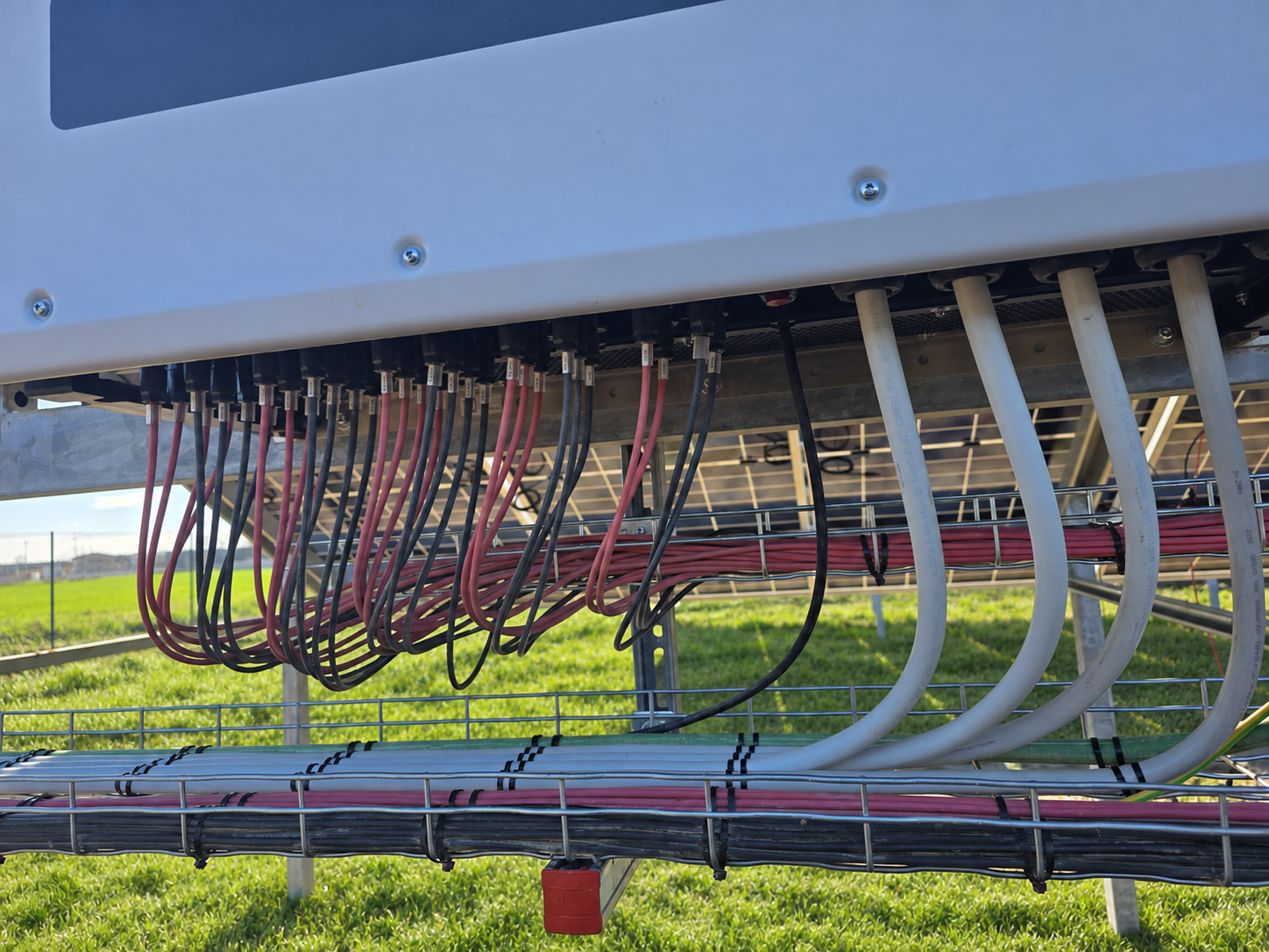 Impianto fotovoltaico aziendale in funzione